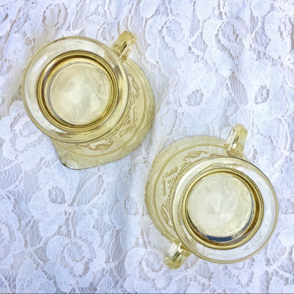 HP! Vintage ❉ Patrician Spoke Glass Cream & Sugar Set - Picture 7 of 8